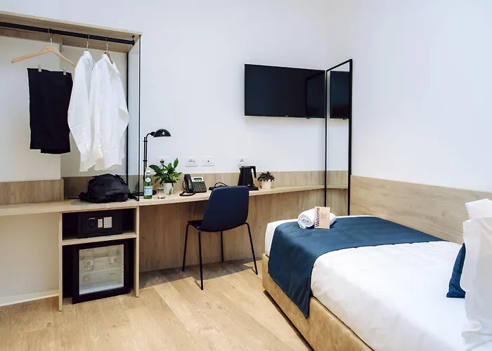 Air Rooms Rome Airport By HelloskyAlbergo