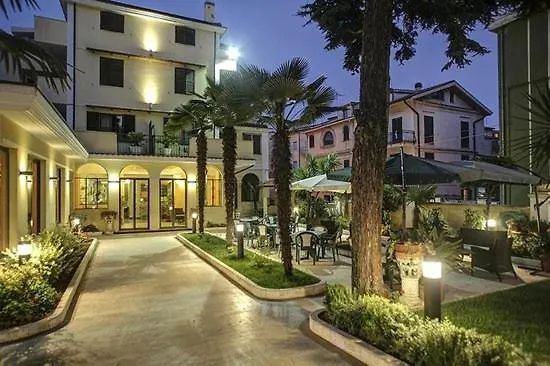 Hotel Ester Safer Pineto